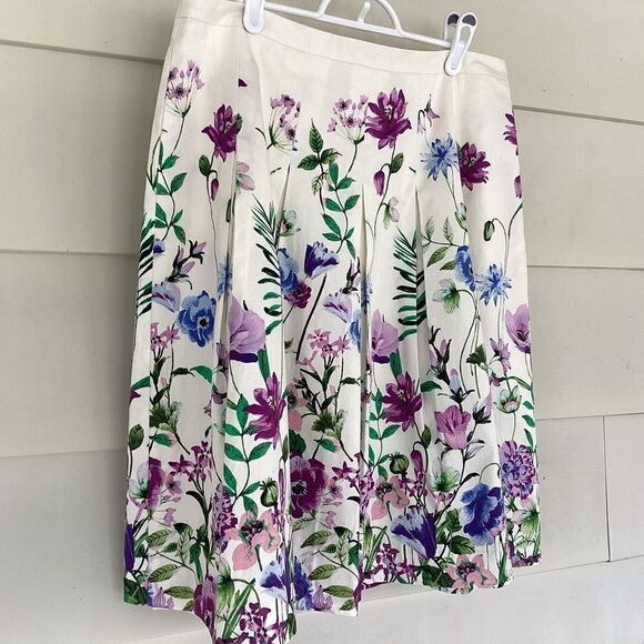 RSVP by Talbots pleated floral skirt size 12p.  0304 - Picture 3 of 8